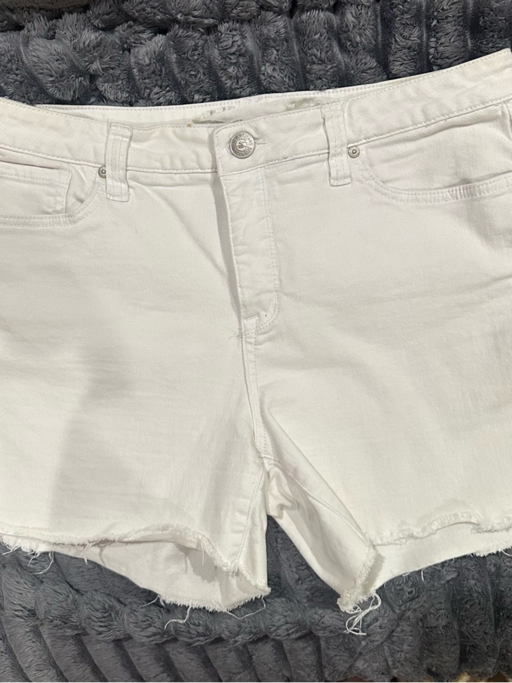 Seven7 White Frayed Hem Denim Shorts